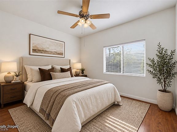 3rd image of 2291 W Horizon Ridge Pkwy Unit 13176