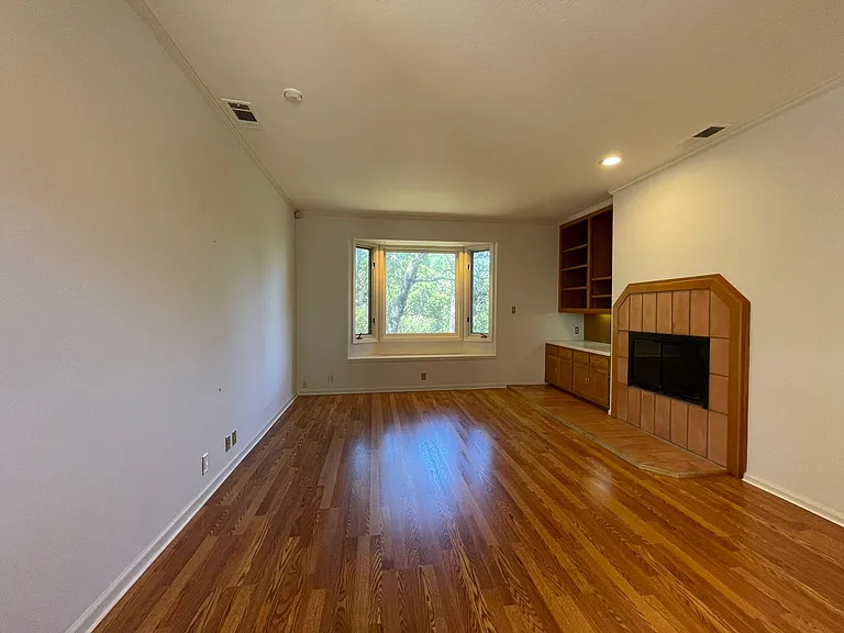 15480 Peach Hill Rd — Photo 6