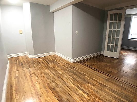 4th image of 18 E 21st St APT A2