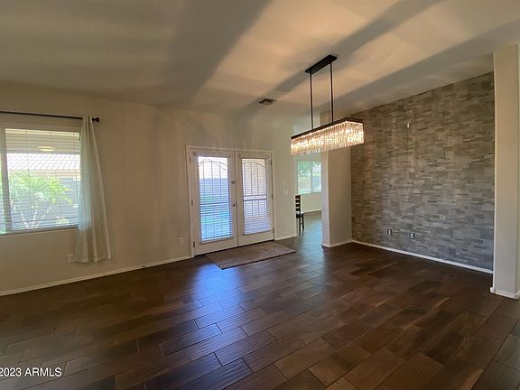 3rd image of 5815 W Pecan Rd