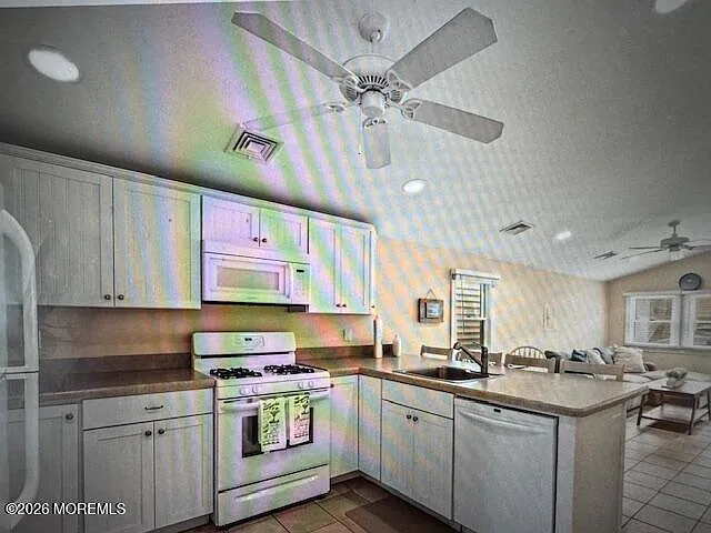 169 1st Ave #2 — Photo 7