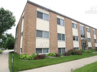 820 Broadway Ave N #302, Rochester, MN 55906