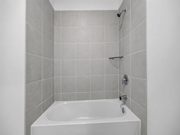 3rd image of 2444 SE 29th Dr