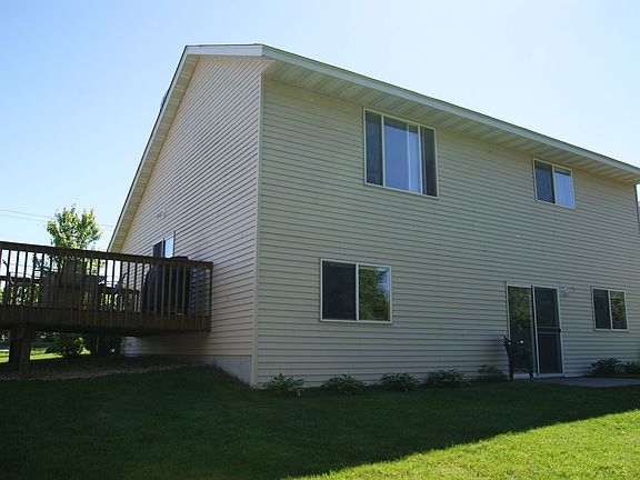 2nd image of 1507 Summit Ave N