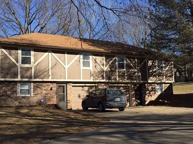 1st image of 3809 NE Colonial Dr