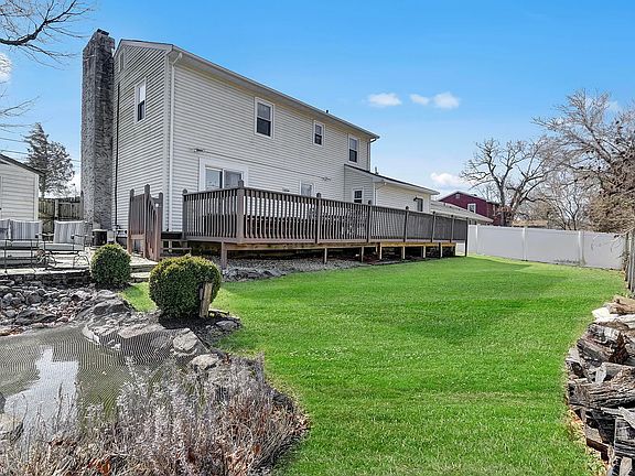 2nd image of 772 Sycamore Dr