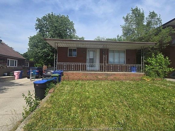 2nd image of 1018 California Ave