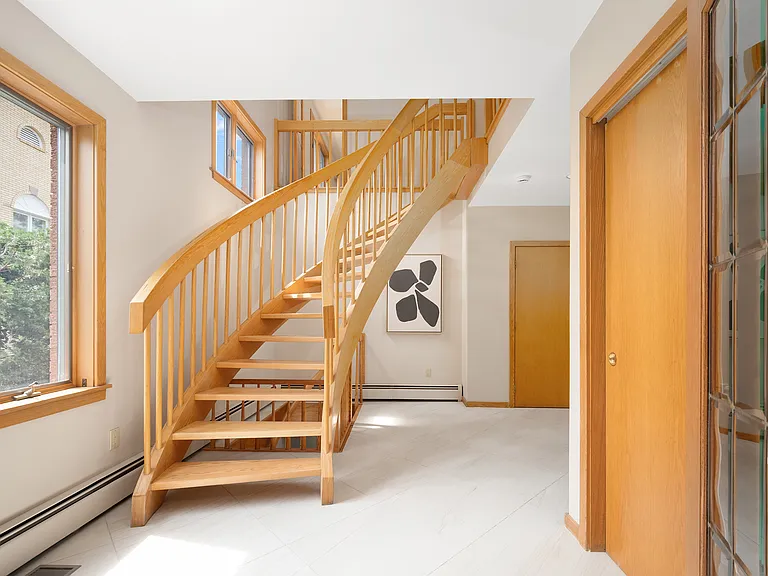 14 Maxcy Dr — Photo 16