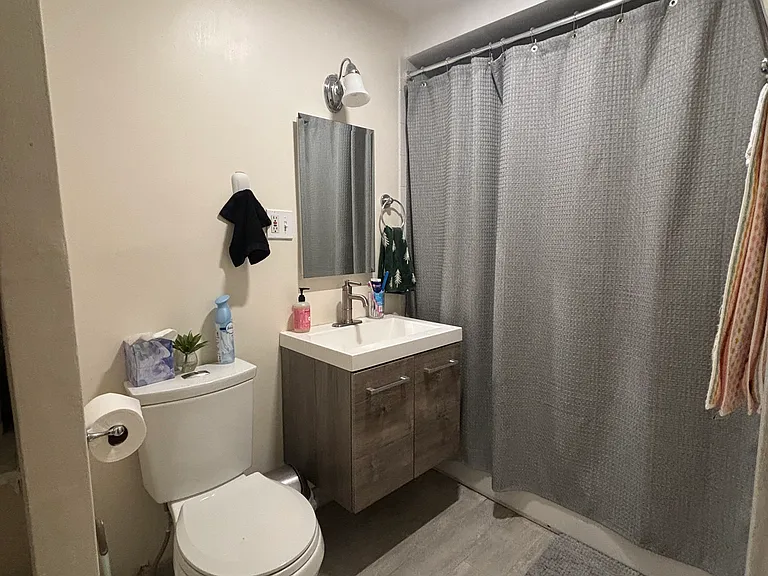 499 Park Dr #3 — Photo 5