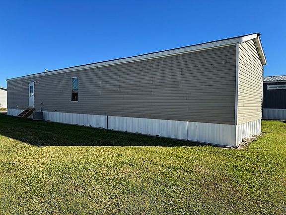 2nd image of 5000 Leon Dr Trailer 174