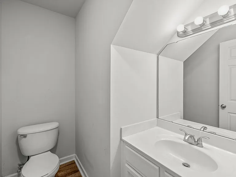 8818 Sharonbrook Dr — Photo 15