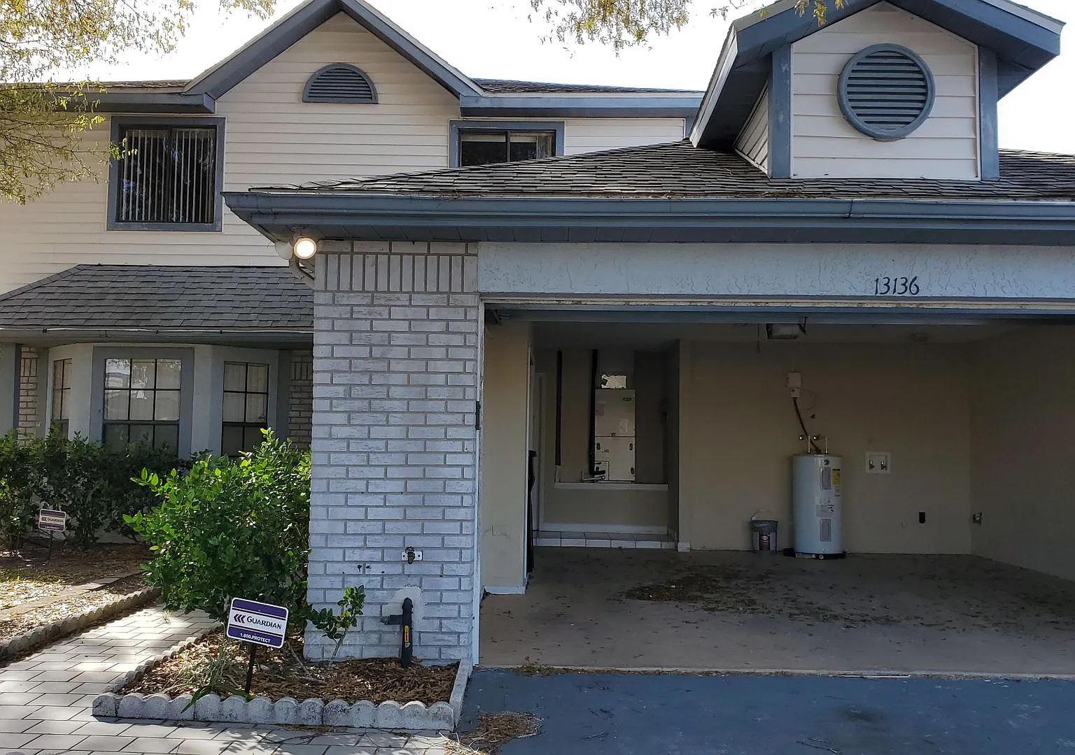 Updated Meadow Woods 4 Bedroom Home — Photo 3