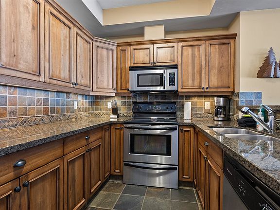 5th image of 5005 Valley Dr #36