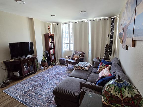 3rd image of 1800 Lavaca St APT 503