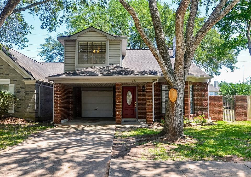 1st image of 723 Hawthorn Pl