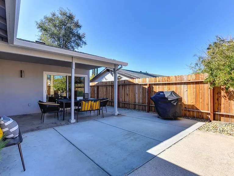 5613 Phlox Ct — Photo 35