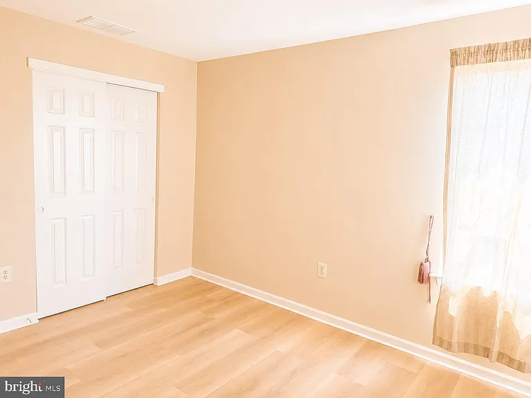 4037 Runnymead Dr — Photo 22