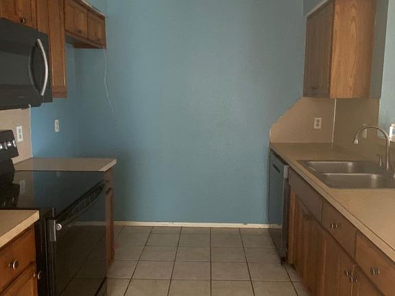 3rd image of 534 E 86th St