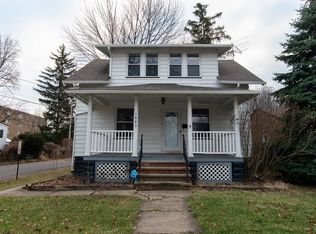 1449 Northview Rd, Rocky River, OH 44116