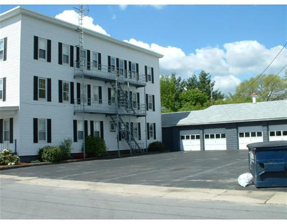 Building Photo - 13 Jerome Pl #2R