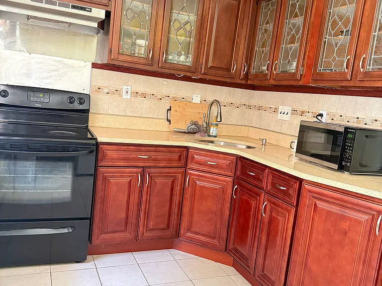 16 Greenway Cir — Photo 6