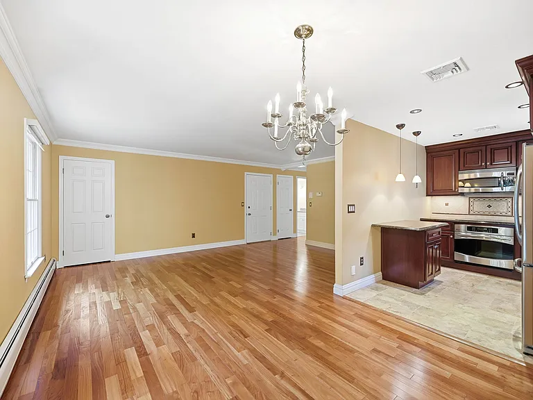 137A S Maple Ave #B — Photo 11