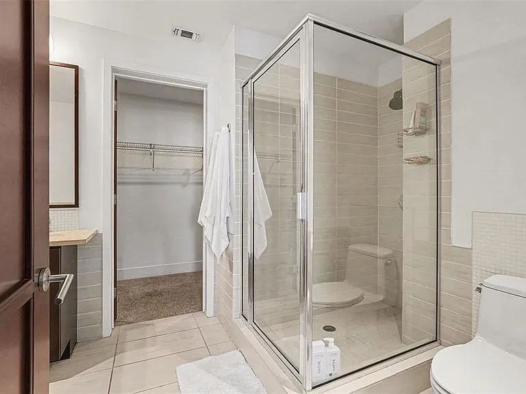 111 N 12th St #1507 — Photo 13