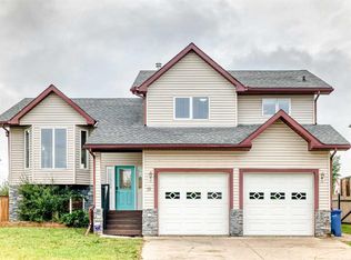 18 E Julia Pl, Didsbury, AB T0M 0W0