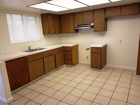 5th image of 9634 Park St APT 102