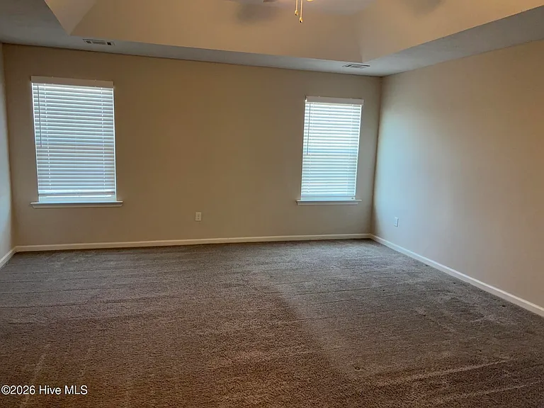 1210 Belgrove Dr — Photo 13
