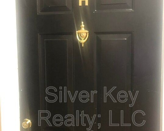 2nd image of 217 E Washington Ave APT H