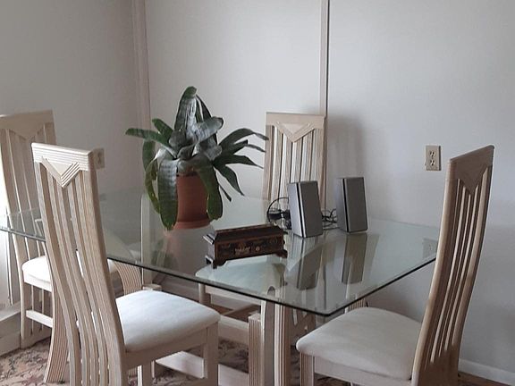 Dining area off of livingroom.