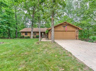19 Knighton Dr, Bella Vista, AR 72715