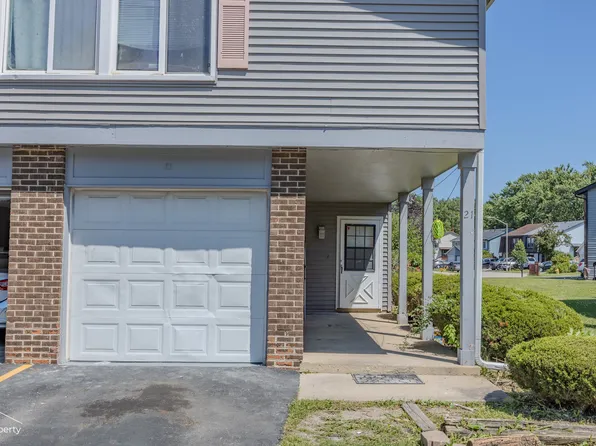 21 Elm Ct #3, Bolingbrook, IL 60440