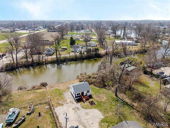 4th image of 4132 Pontoon Rd