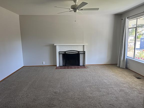 3rd image of 4927 Trent Dr