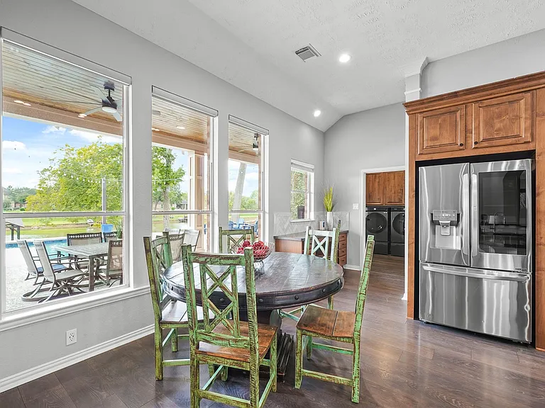 4703 Oxbow Cir W — Photo 20