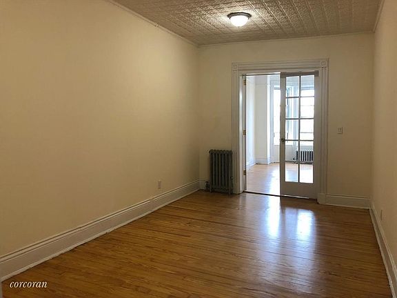 5th image of 219 5th Ave APT 5R