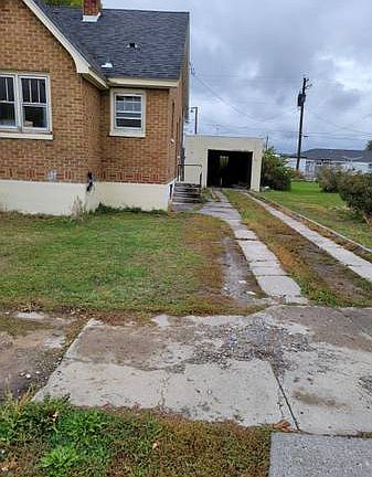 2nd image of 79 S Pine St