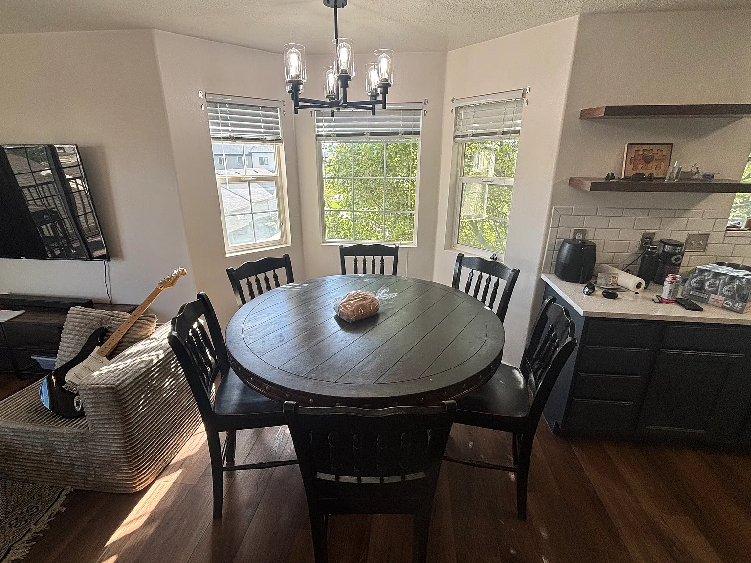 3 bed, 1247 sqft, $2,100 — Photo 2