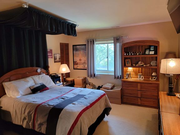 5th image of 660 Perrie Dr APT 303