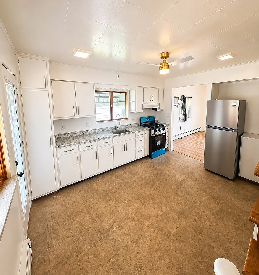 529 Green Street - 1 — Photo 4