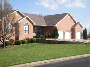 2160 W Country Club Dr, Sedalia, MO 65301