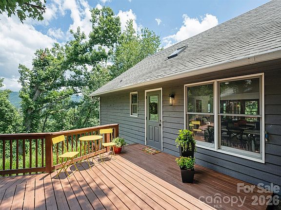 4th image of 155 Crabapple Ln