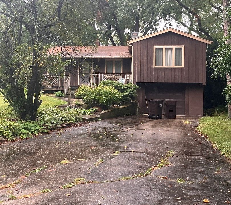 412 Meadow Ln, Lake Zurich, IL 60047 | Zillow