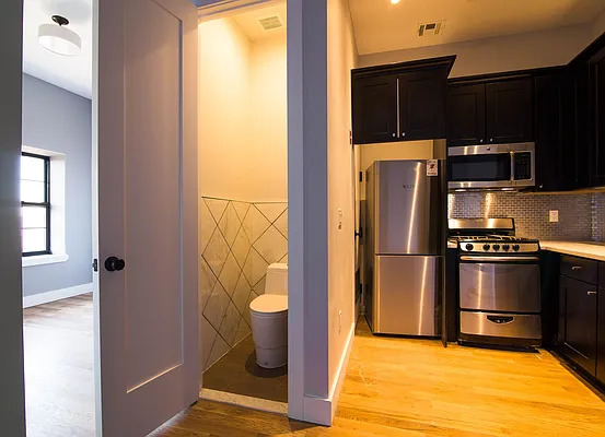 Rented by Nooklyn NYC LLC | media 32