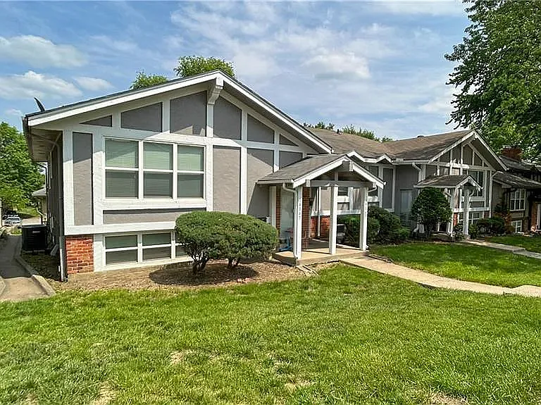 14049 Dunbar Ct — Photo 2