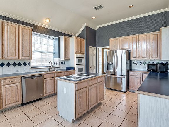 3rd image of 2537 Geiberger Dr