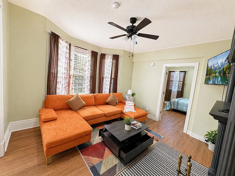 1817 Ontario Ave #1 — Photo 12