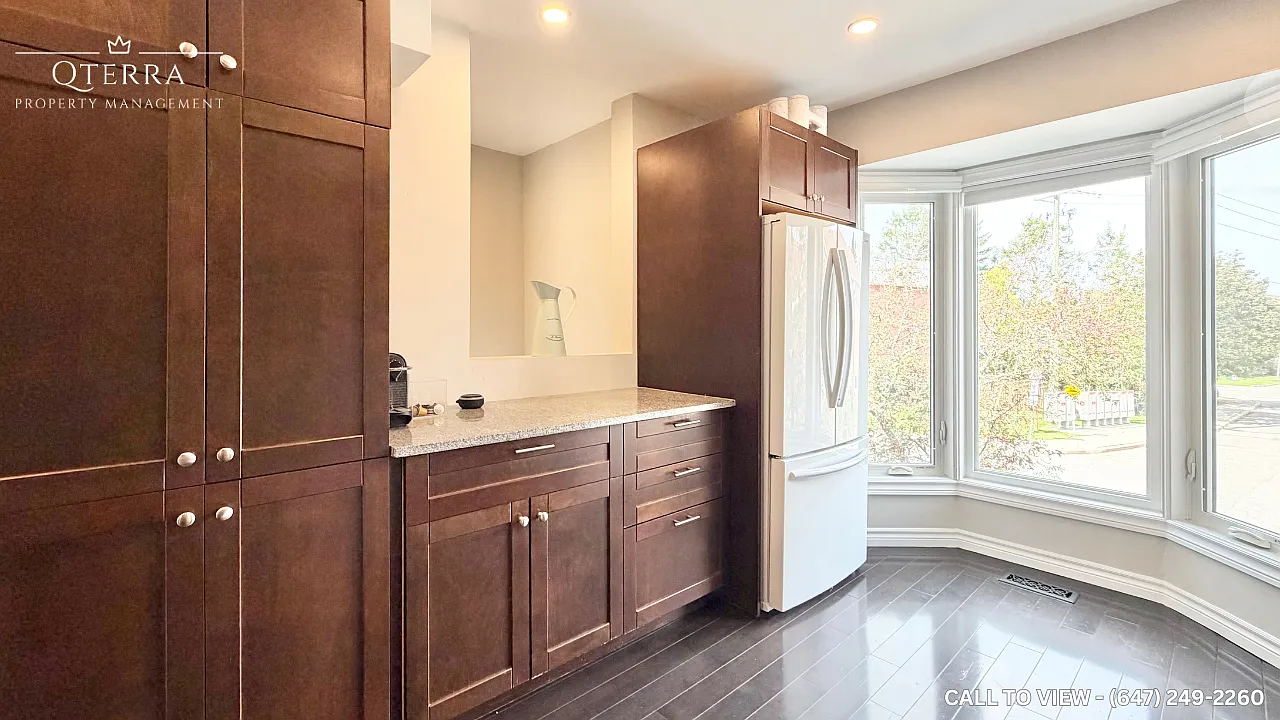 3 bed, 1.5 bath, 1300 sqft, $2,825 — Photo 4